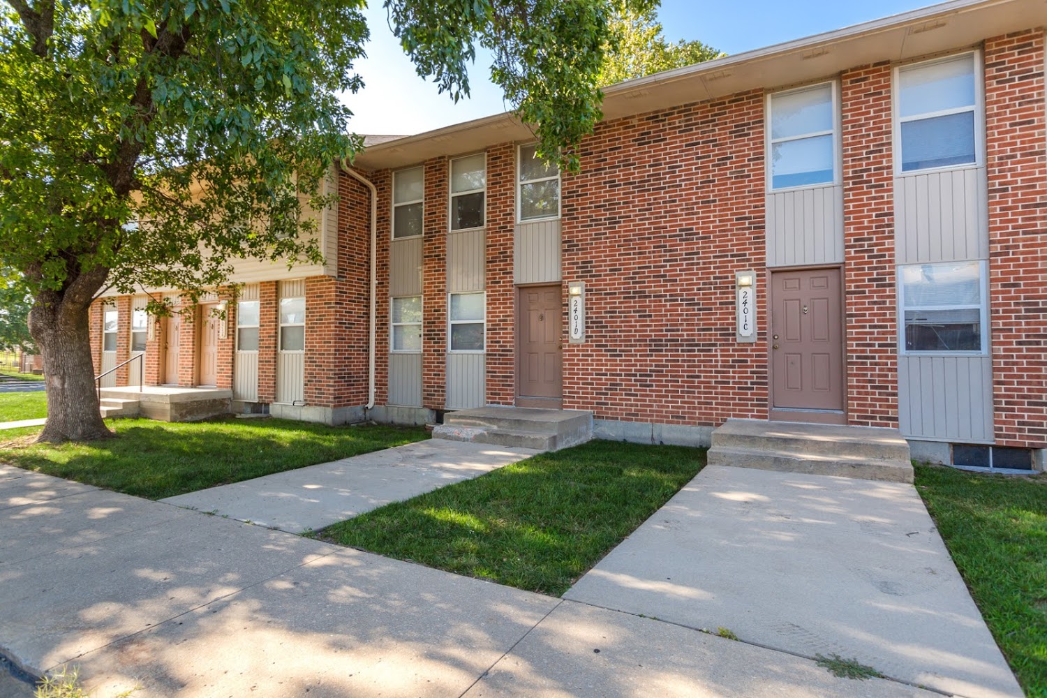 HIGHLAND PARK TOWNHOME APARTMENTS