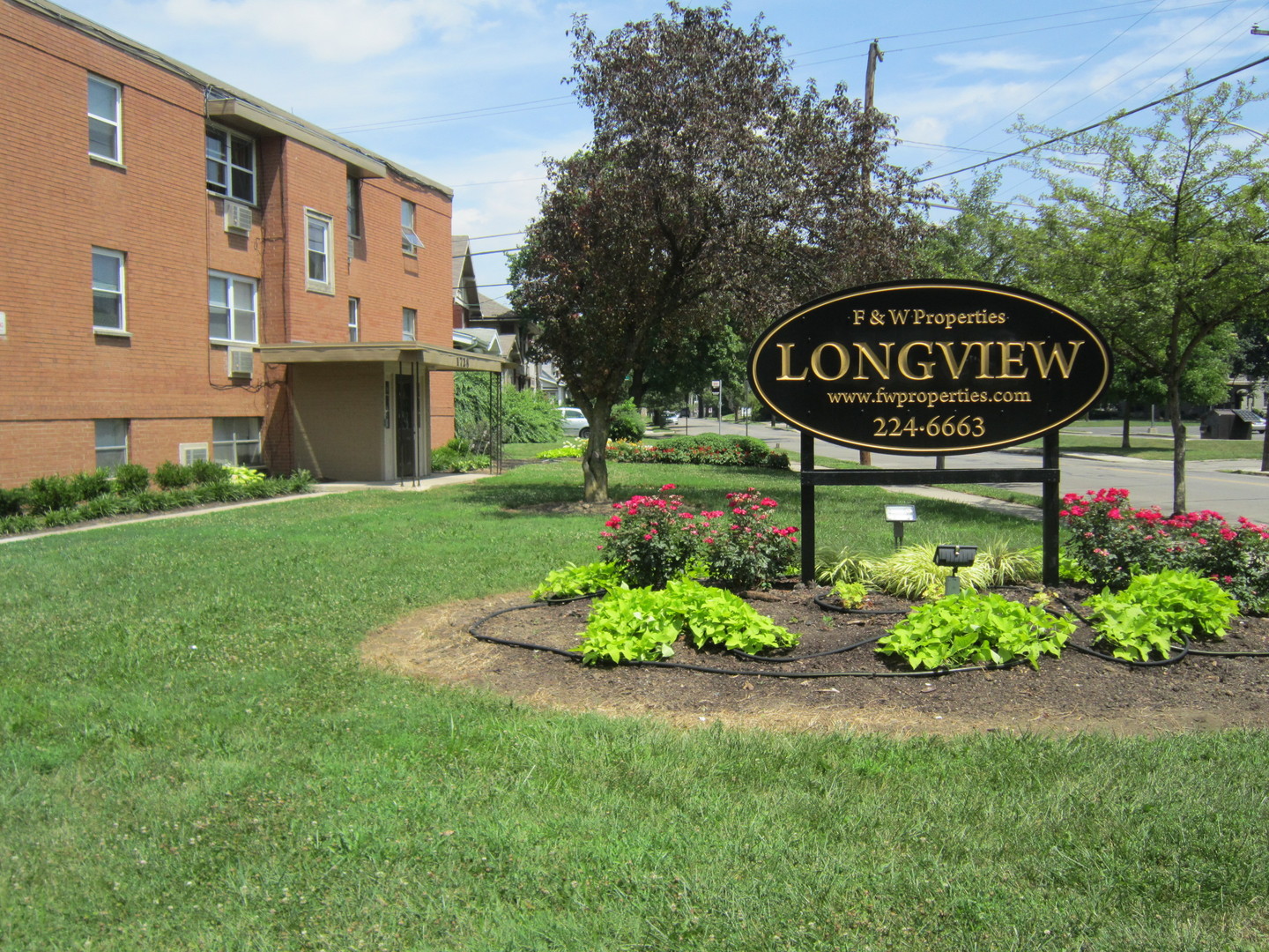 LONG VIEW APARTMENTS