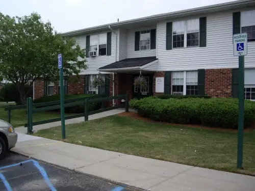 WOODSVIEW MANOR APARTMENTS