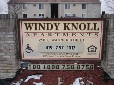 WINDY KNOLL APARTMENTS