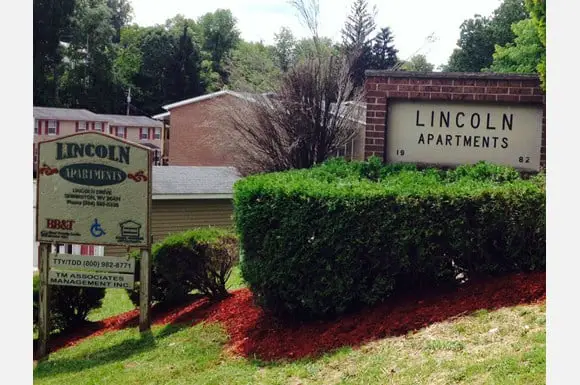 LINCOLN WOODS APARTMENTS