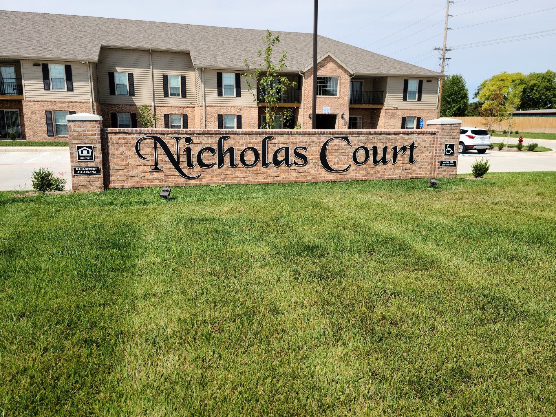 NICHOLAS COURT APARTMENTS