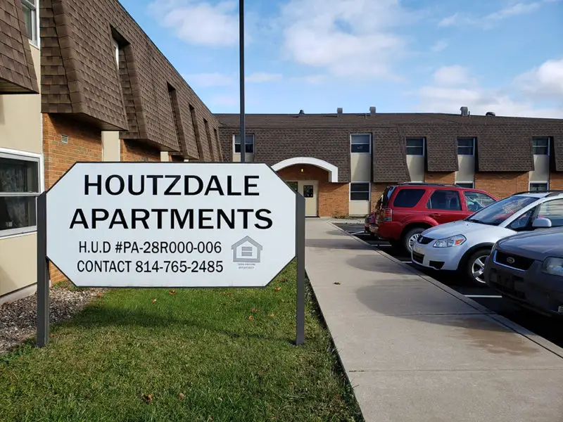 HOUTZDALE APARTMENTS