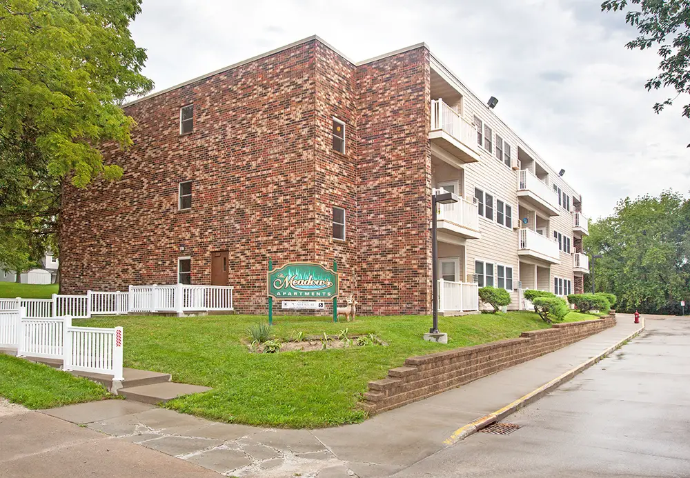 THE MEADOWS APARTMENTS