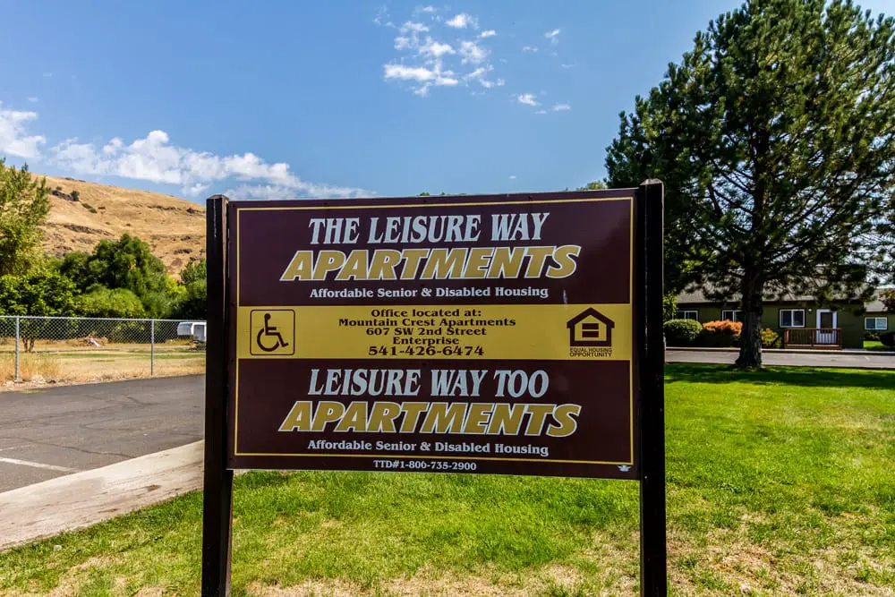 LEISURE WAY APARTMENTS