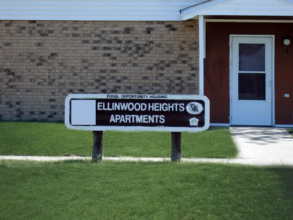 ELLINWOOD HEIGHTS APARTMENTS