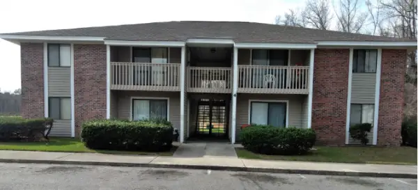 SPRING HILL APARTMENTS