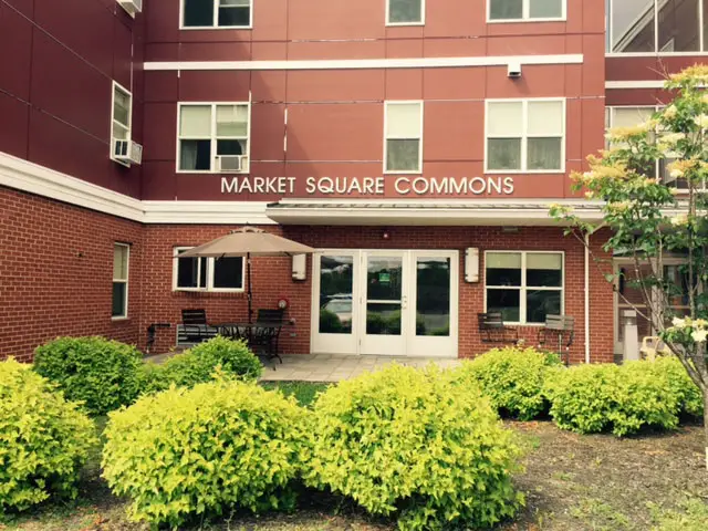 MARKET SQUARE COMMONS
