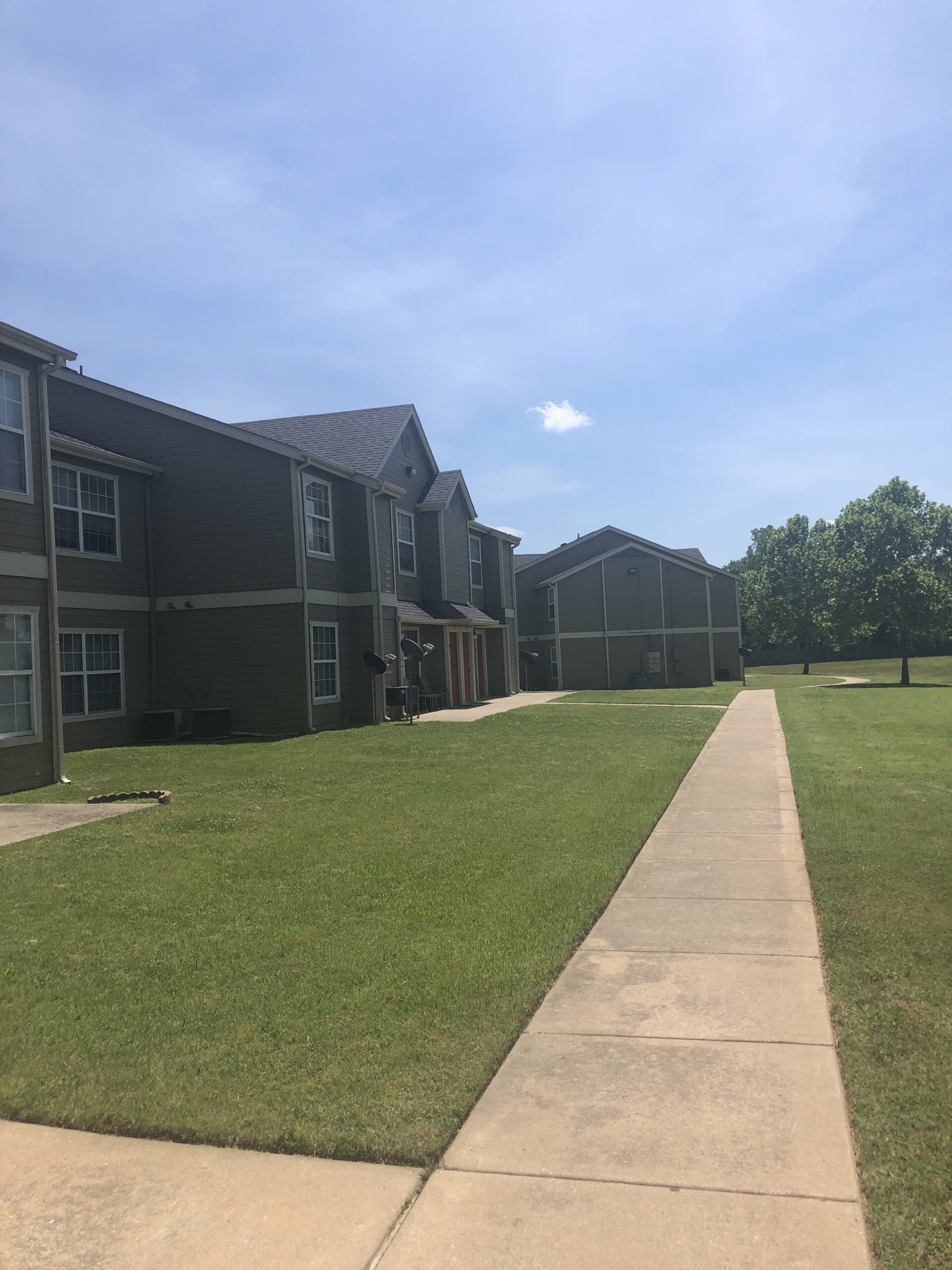 RIVER POINTE APARTMENTS
