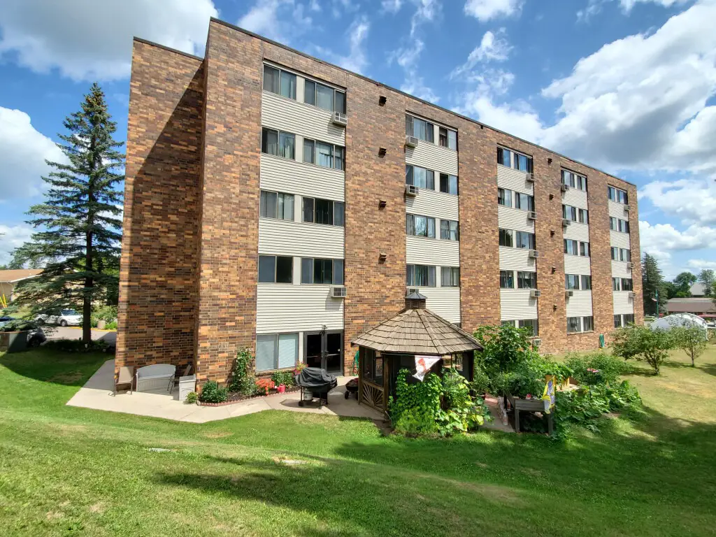 Hillside Manor East | Moose Lake MN Subsidized, Low-Rent Apartment