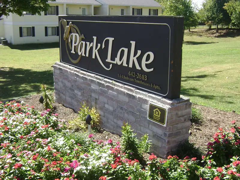 PARK LAKE APARTMENTS