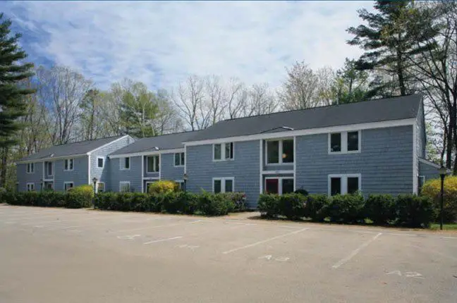 FRANKLIN WOODS APARTMENTS