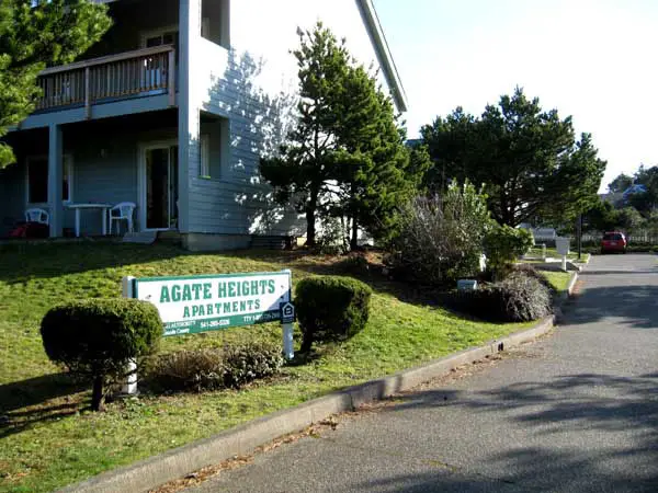 AGATE HEIGHTS APARTMENTS