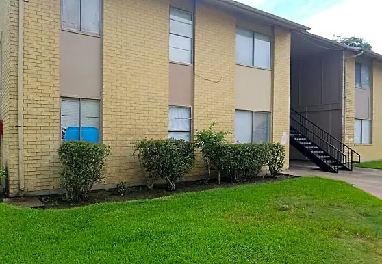 INDEPENDENT MISSIONARY VILLAGE APARTMENTS