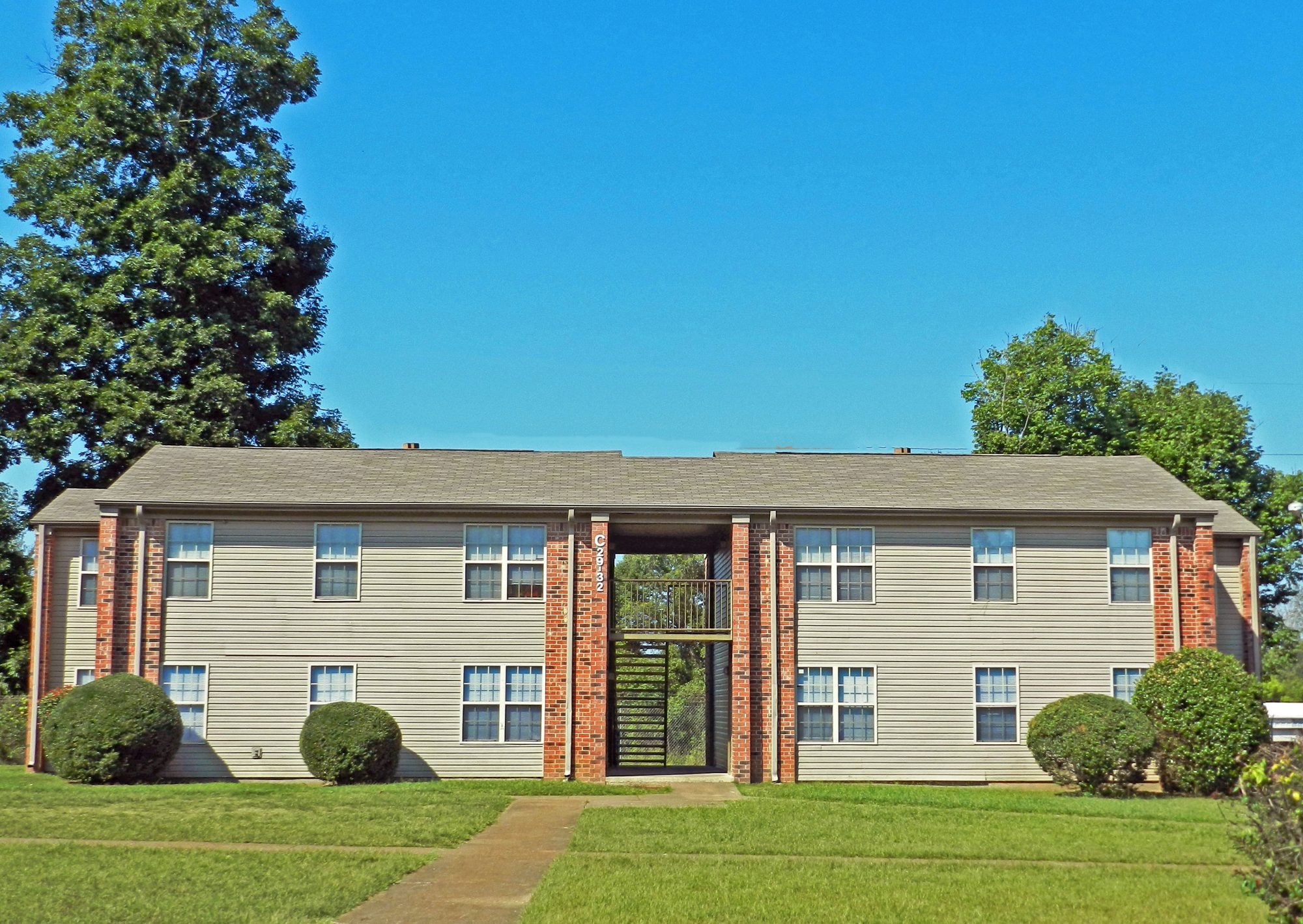 EAST POINTE APARTMENTS