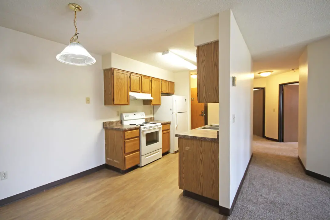 PINEVIEW MANOR APARTMENTS
