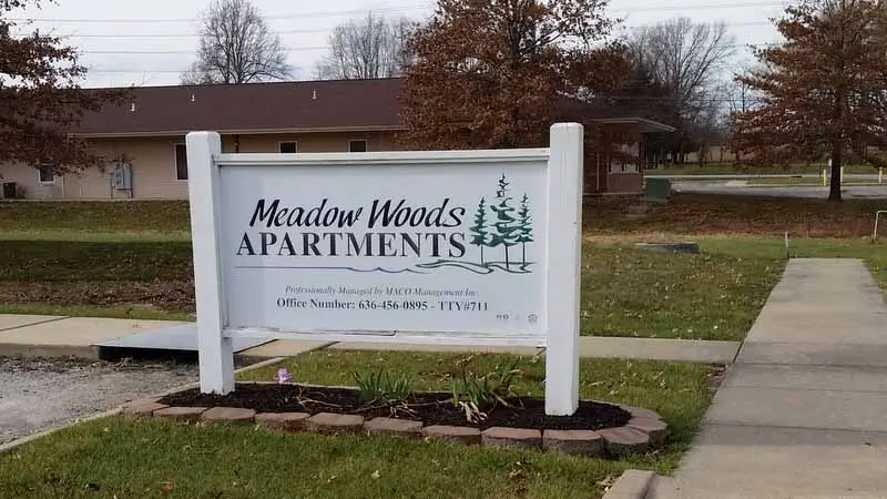 MEADOW WOODS APARTMENTS