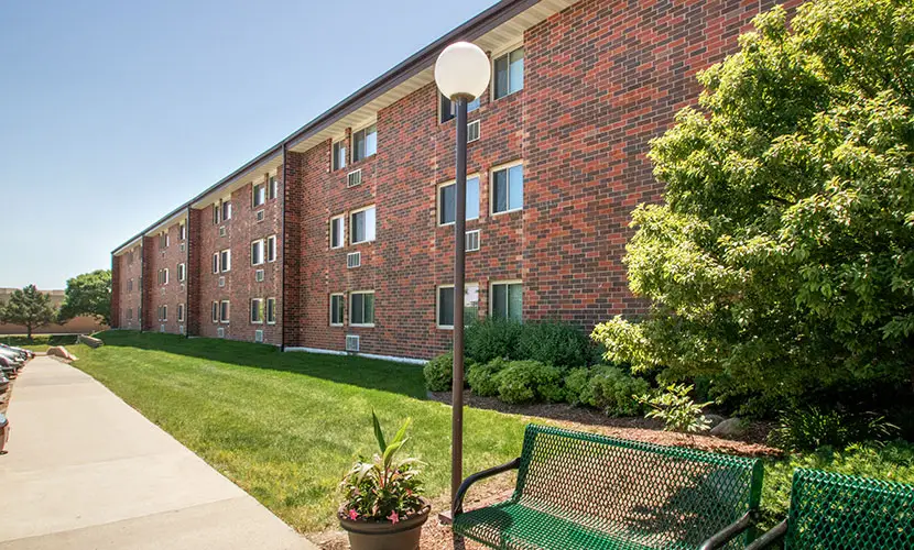 VALLEY WEST APARTMENTS