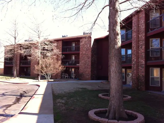SOUTHWOODS APARTMENTS