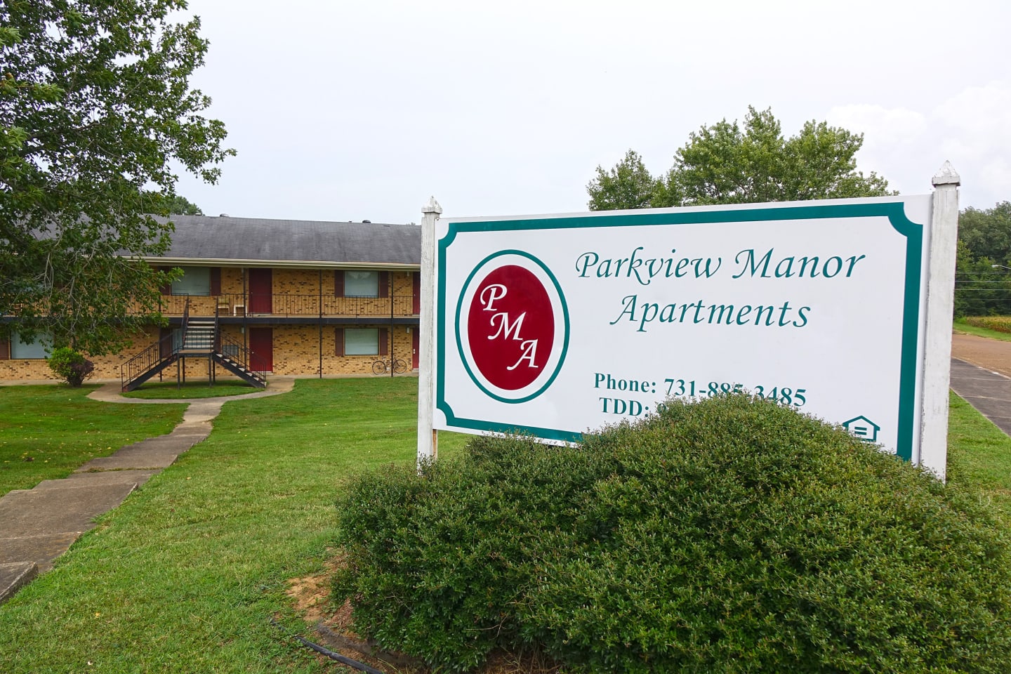 PARKVIEW MANOR APARTMENTS