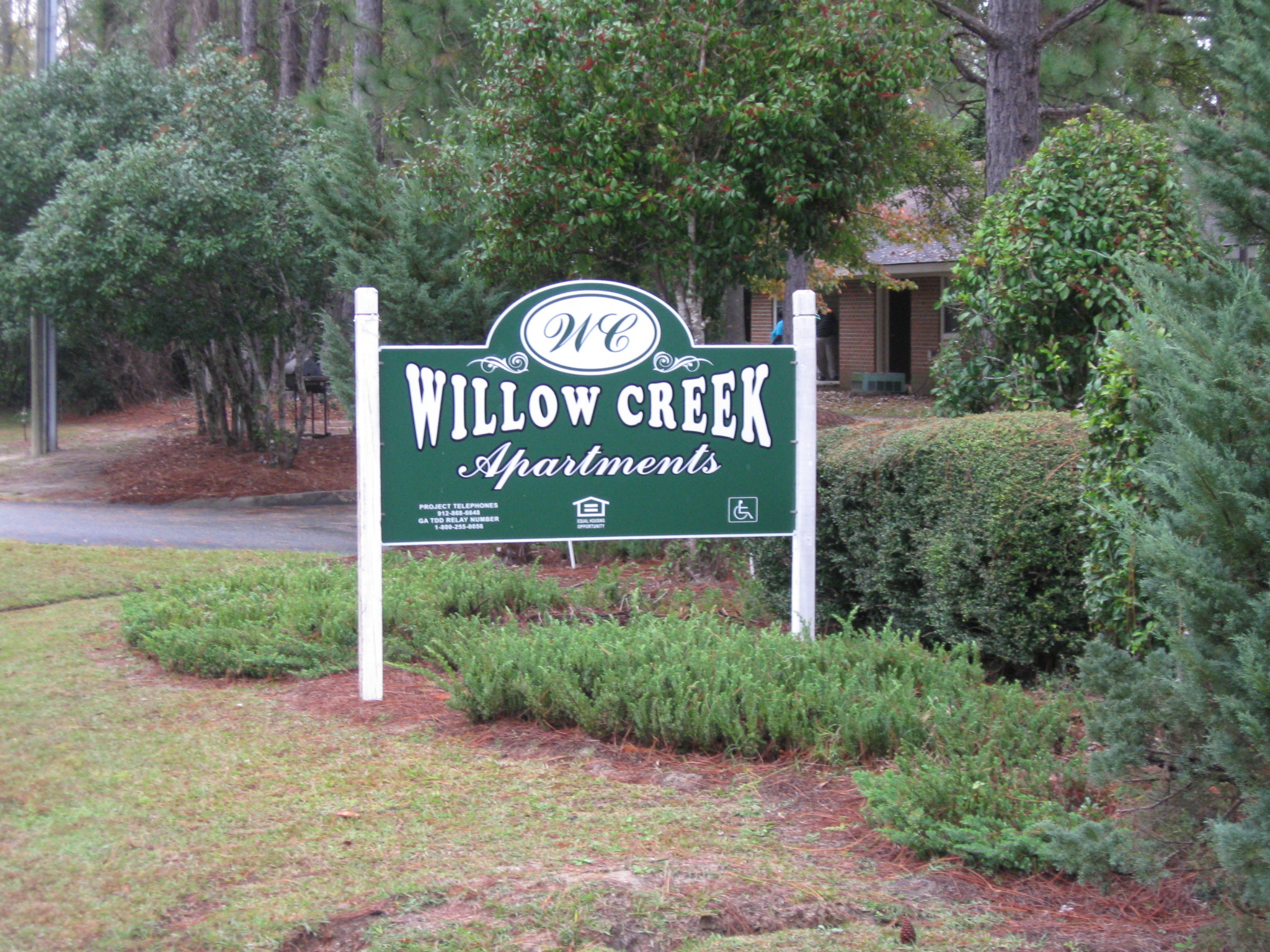 WILLOW CREEK APARTMENTS