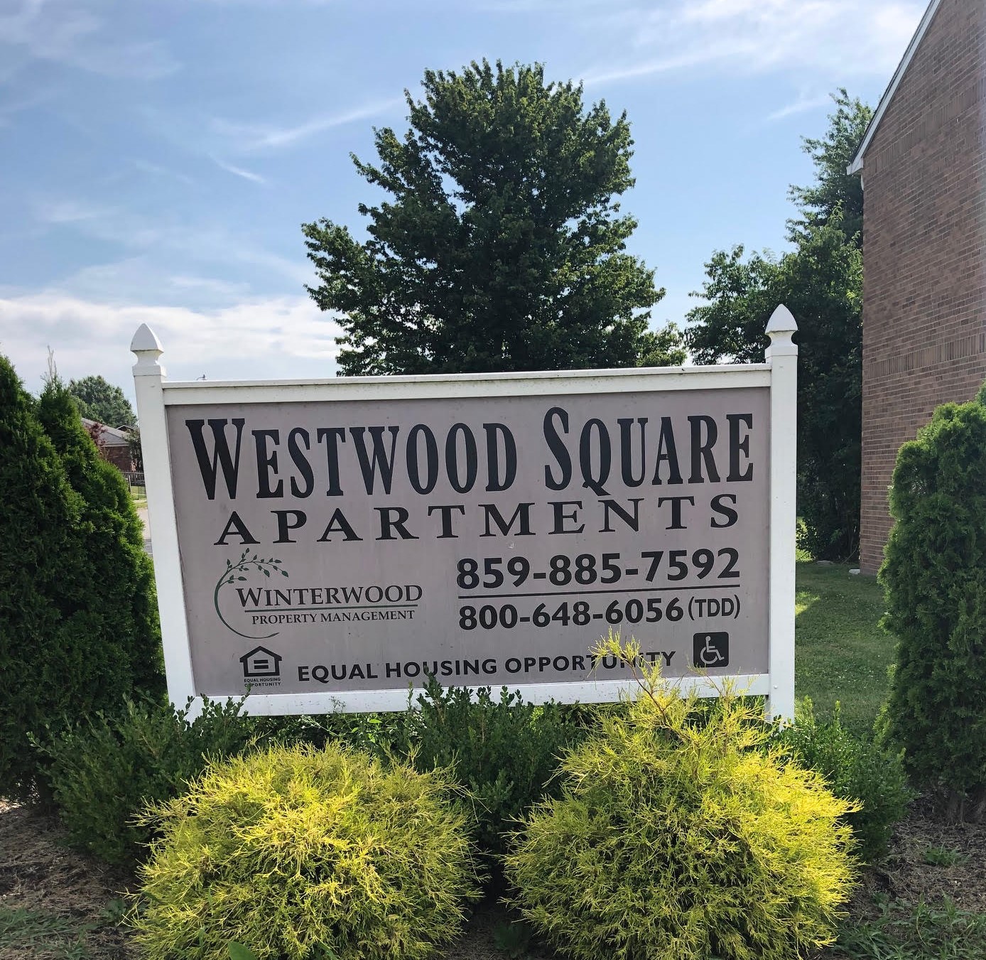 WESTWOOD SQUARE APARTMENTS