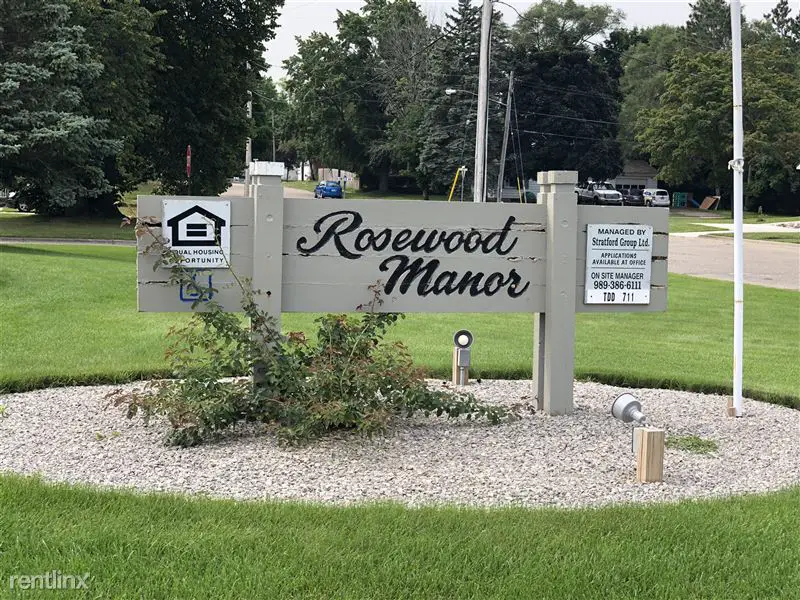 ROSEWOOD MANOR APARTMENTS