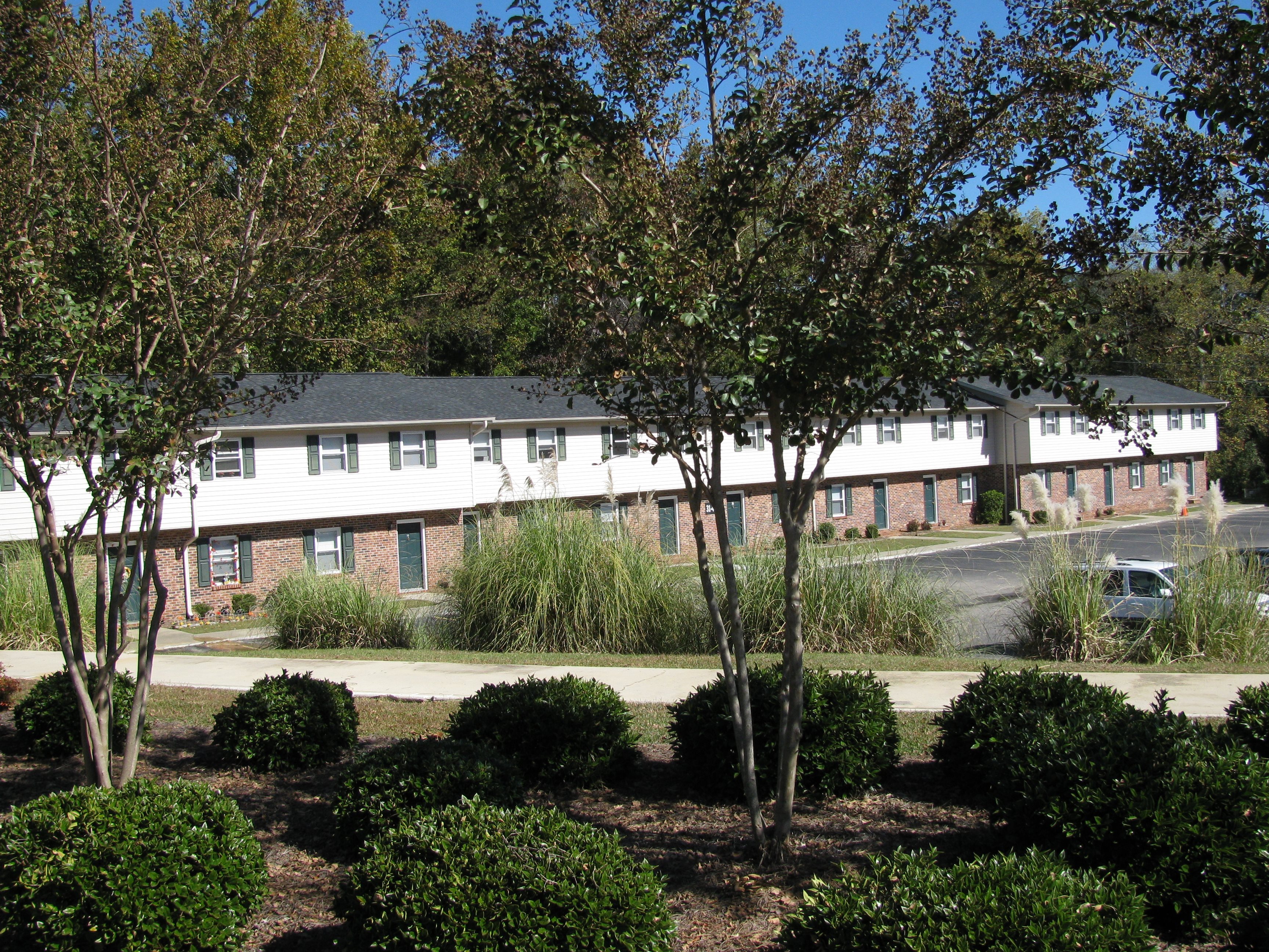 COLONY WEST APARTMENTS