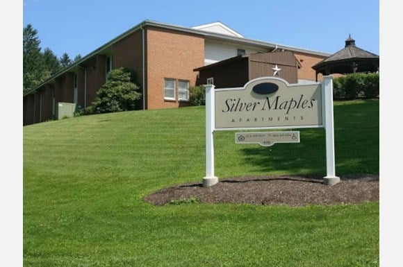 SILVER MAPLES APARTMENTS
