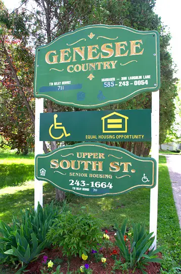 GENESEE COUNTRY APARTMENTS