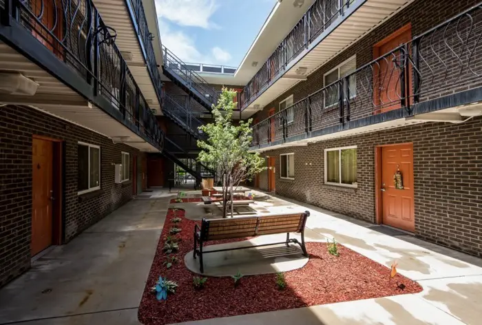 COURTYARD COMMONS