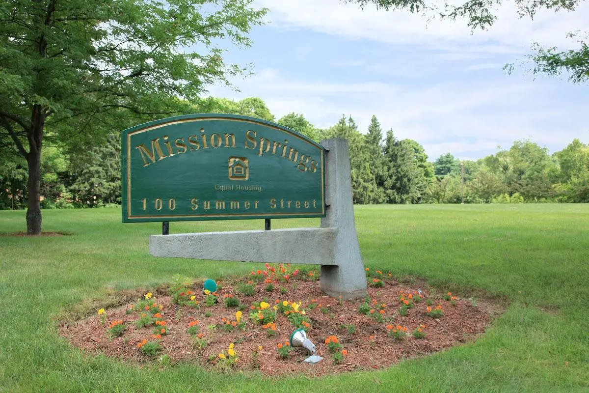 MISSION SPRINGS HOUSING