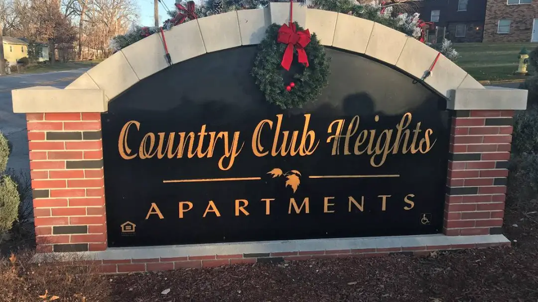 COUNTRY CLUB HEIGHTS APARTMENTS