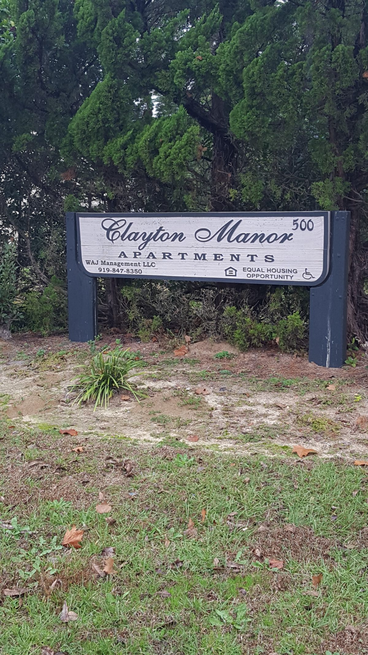 CLAYTON MANOR APARTMENTS