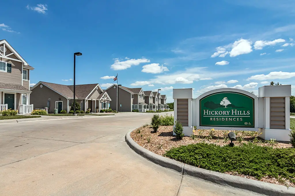 HICKORY HILLS RESIDENCES