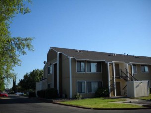 WILLOW OAKS APARTMENTS
