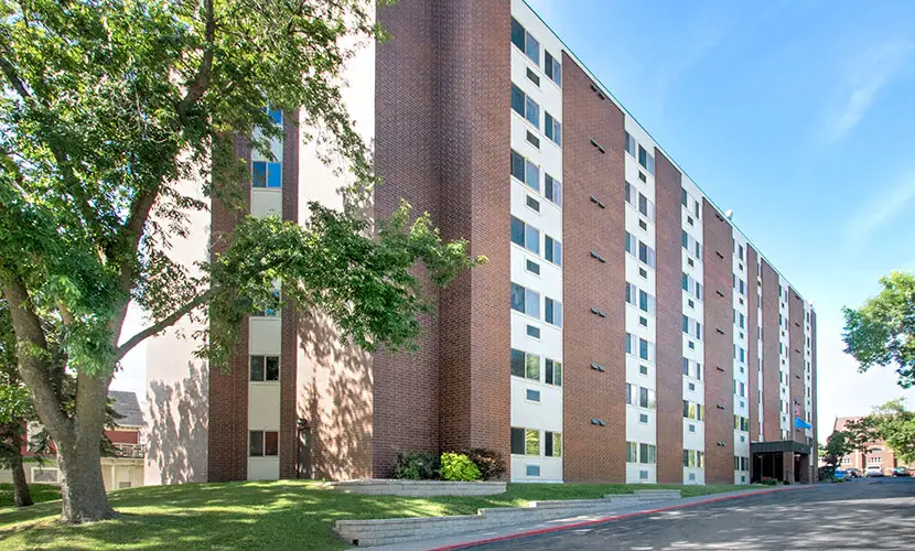 MUSCATINE TOWER APARTMENTS